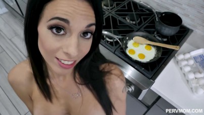 Fried Egg And My Hot Stepmother 5