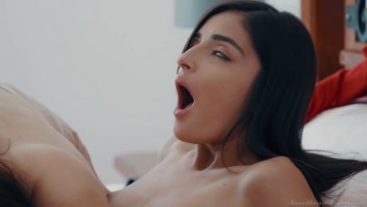 Valentina Nappi Shows All Her Favorite Sex Toys To Emily 5